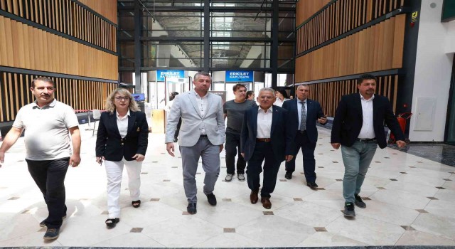 Büyükkılıçtan Türkiye Ve Avrupanın en büyük karma AVMsi KUMSmalla ziyaret