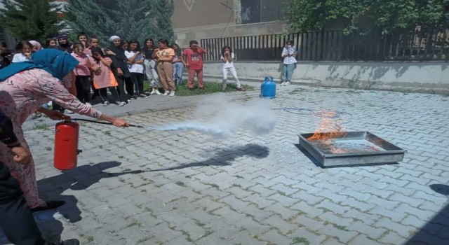 Büyükşehir İtfaiyesinden KAYMEK kursiyerlerine ‘yangın eğitimi ve semineri