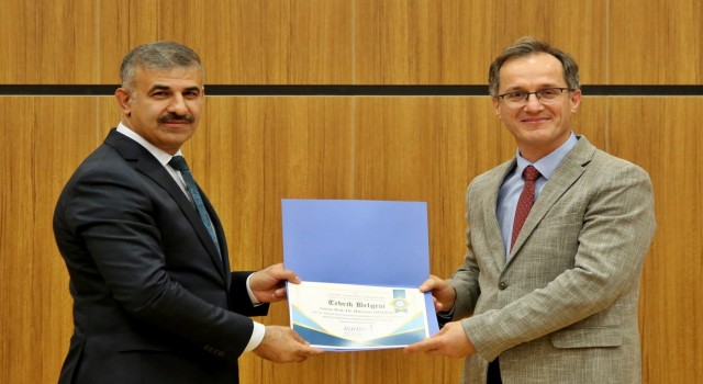ÇAKÜde Akademik Teşvik Ödülleri sahiplerini buldu