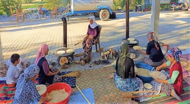 Çamelinde imece usulü düğün yemek geleneği yaşatılıyor