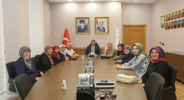 Çamlıca Köyü Kadın Kooperatifini kabul etti