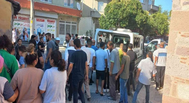 Çanakkalede eşi tarafından öldürülen kadın toprağa verildi