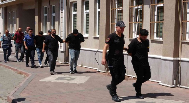 Çanakkalede polisin yaralandığı kavgayla ilgili 4 tutuklama