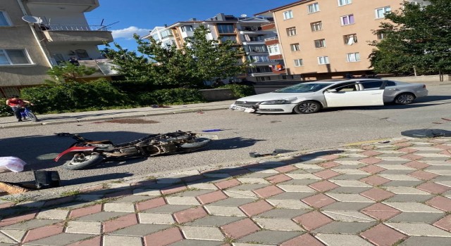 Çankırıda motosiklet ile otomobil çarptı: 1 yaralı