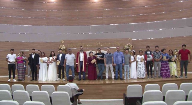 Çekmeköyde 8 Roman çift, toplu nikah töreni ile mutluluğa evet dedi