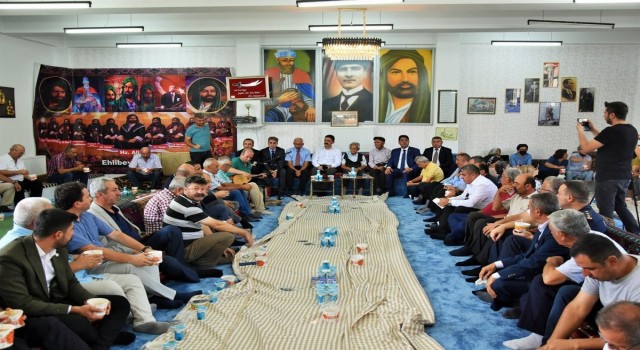 Cemevindeki aşure etkinliğinde birlik ve beraberlik vurgusu