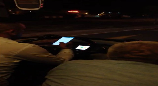 Cep telefonuyla mesajlaşan otobüs şoförü yolcuların canını hiçe saydı