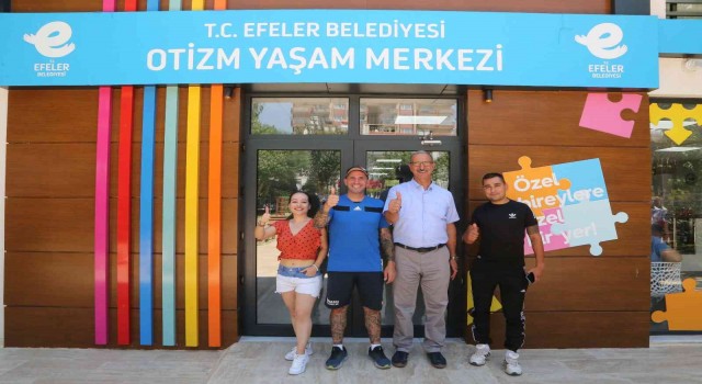 Çevreci İspanyoldan Efeler ve Otizm Yaşam Merkezine hayran kaldı