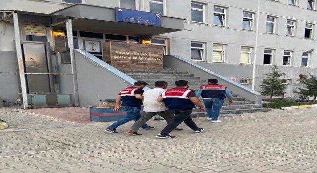 Cinayet zanlısı alışveriş yaparken yakalandı