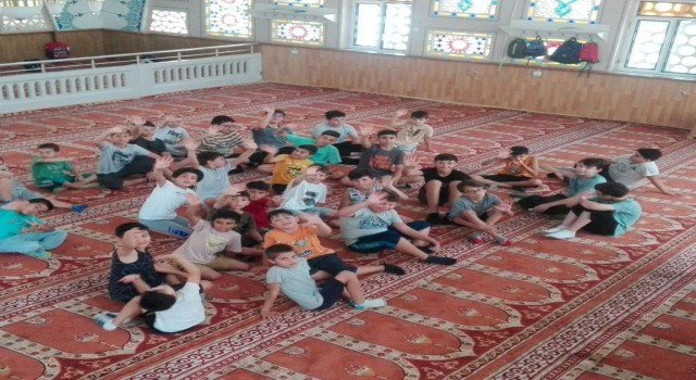Çocuklar Camide Bir Gün Projesinde bir araya geldiler