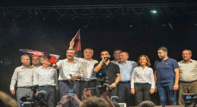 Çukurovada 30 Ağustos coşkusu yaşandı