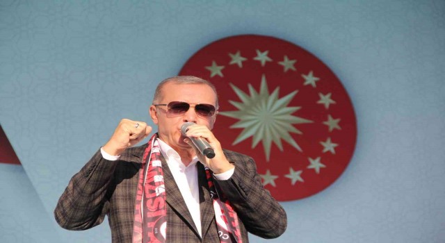 Cumhurbaşkanı Erdoğan: Millete hizmetten nasibi olmayanlara inat eserlerimizle mührümüzü vurmayı sürdüreceğiz