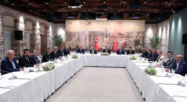 Cumhurbaşkanı Erdoğan, TİM Başkanı ve yönetim kurulu üyelerini kabul etti