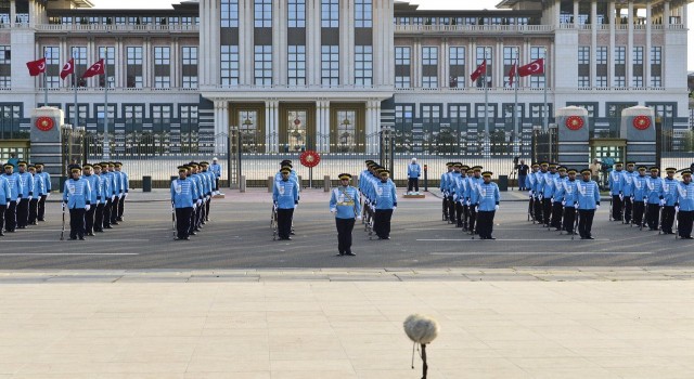 Cumhurbaşkanlığı Tüfekli Gösteri Bölüğü ve Mehteran Birliğinden görkemli gösteri