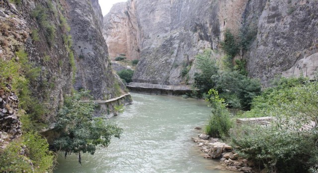 Darende Tohma Kanyonu turizme açılmayı bekliyor