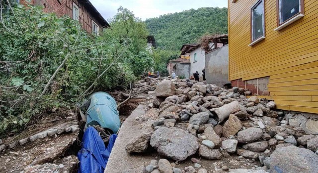Dere taştı, hayat durdu...Bursada selin bilançosu gün aydınlanınca ortaya çıktı