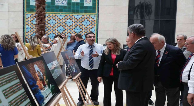 Derece alan fotoğraflar sergileniyor