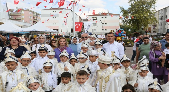 Derincede coşkulu sünnet şöleni