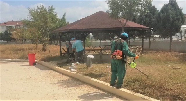 Derincede okullarda temizlik çalışması başlatıldı
