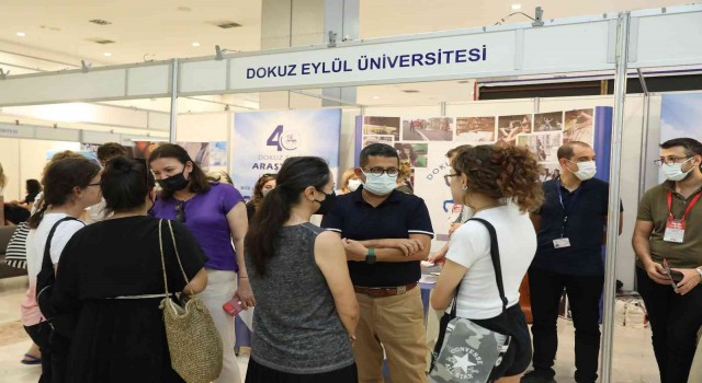 DEÜ, tercih fuarlarının yıldızı oldu