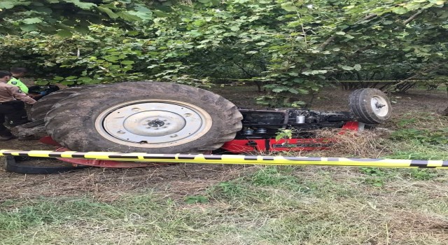 Devrilen traktörün altında kalarak hayatını kaybetti