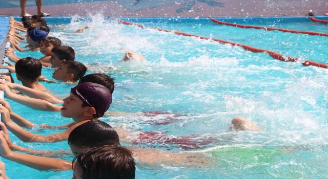 Dicle Nehrinde boğulma vakaları arttı, 6 bin çocuk yüzme eğitimine alındı
