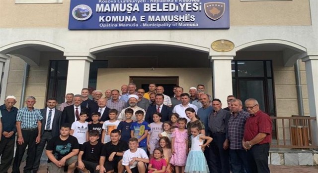 Diyanet İşleri Başkanı Erbaş, Kosovadaki tek Türk belediyesini ziyaret etti
