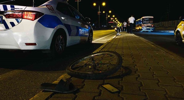 Diyarbakırda otomobil sürücüsünün çarptığı bisiklet sürücüsü ağır yaralandı