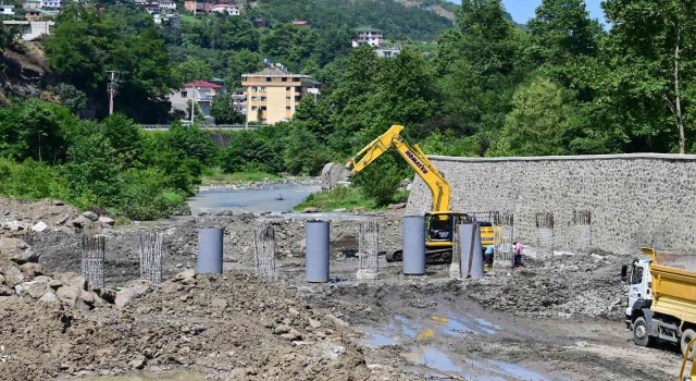 Doğu Karadeniz ilk sel tırnağı projesi Söğütlü Deresinde inşa edilmeye başlandı