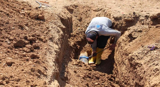 Döşemealtında içme suyu hatları yenileniyor