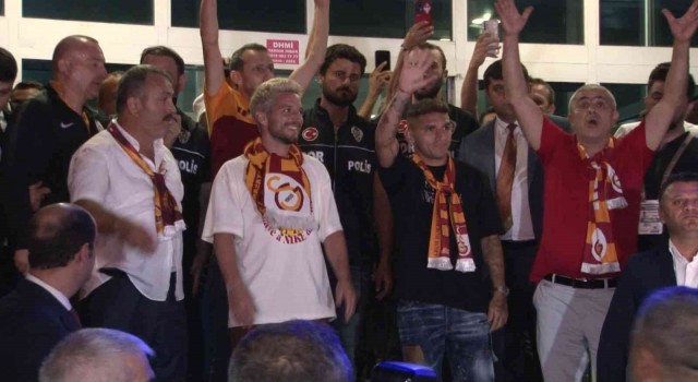 Dries Mertens ve Lucas Torreira İstanbula geldi
