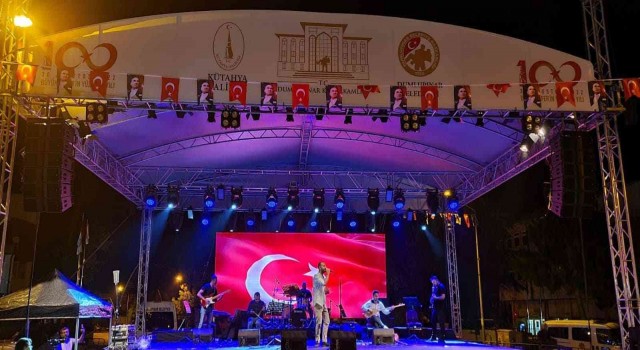 Dumlupınarda sanatçı Ünal Sofuoğlu coşkusu