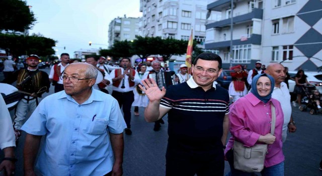Dünyanın ve Türkiyenin renkleri Kepezde buluştu