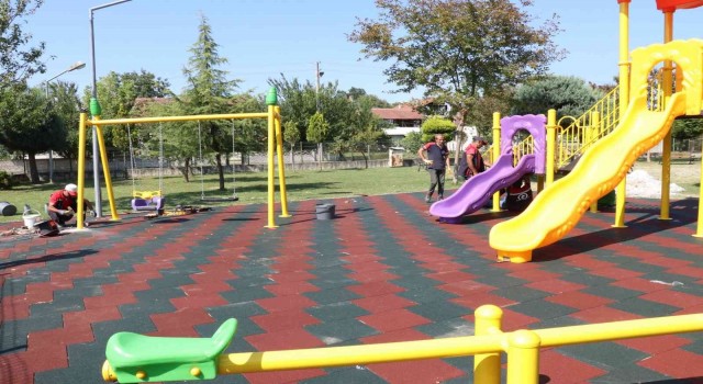 Düzcede mahalleler yeni parklara kavuşuyor