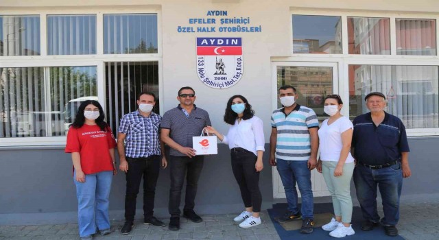 Efeler Belediyesi, şoför esnafına Korona virüs kiti dağıttı