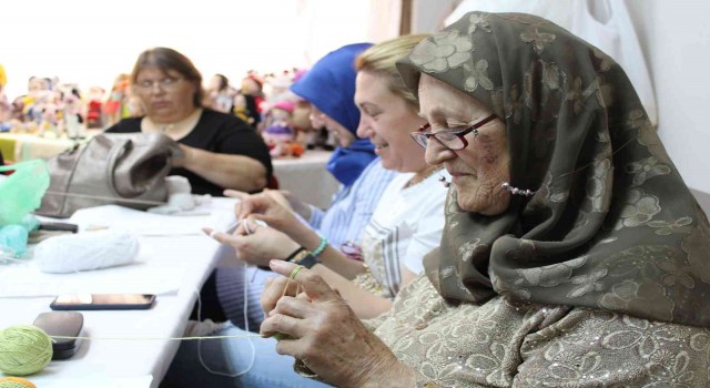 Efeler Halk Eğitim Merkezinin kurslarından, bir yılda 40 bin vatandaş faydalandı