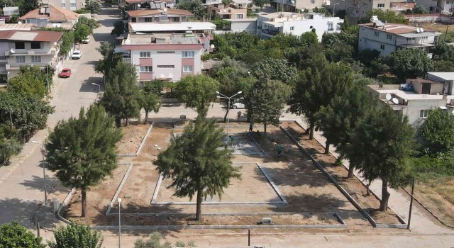 Efelerde yenilenen parklar çocukları mutlu etti
