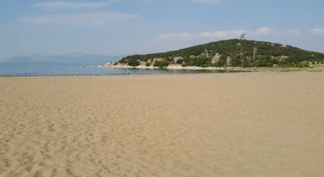 Eğirdir Altınkum Plajında kirliliğe rastlanmadı