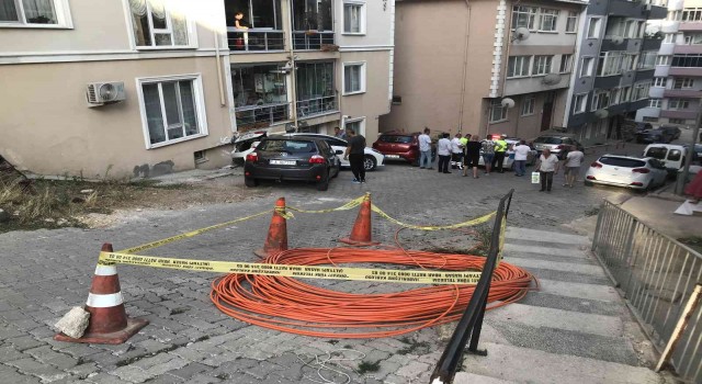 El frenini çekmeyi unuttu, park halindeki araca çarptı