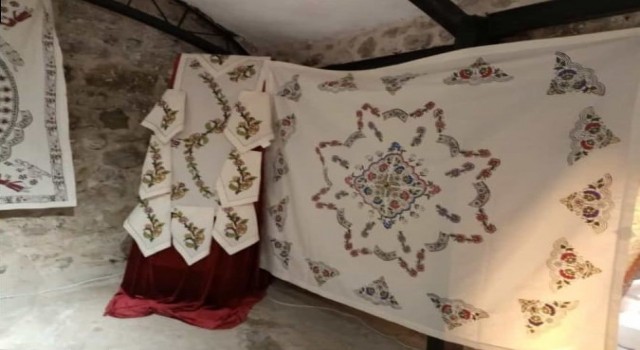 Elazığda kadınların el emekleri görücüye çıktı