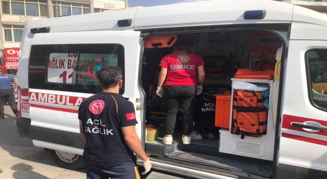 Elazığda taşlı ve sopalı kavga: 2 yaralı