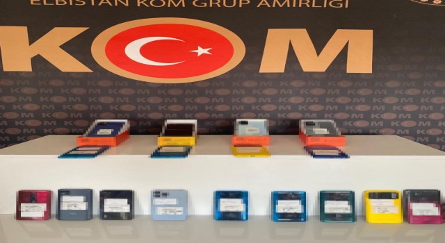 Elbistanda 120 bin lira değerinde kaçak cep telefonu ele geçirildi