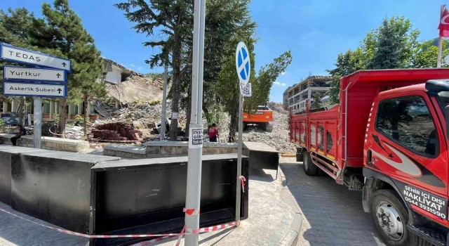 Emirdağ Belediyesinin önlem almadan yaptığı yıkım tepkilere neden oldu