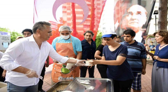 Engelsiz Kafede aşure günü
