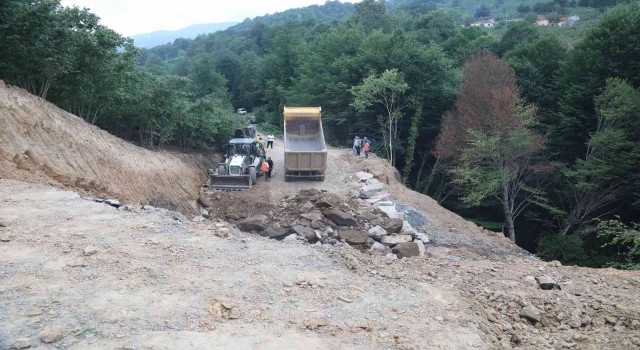 Erikli Mahallesinin yol sorununu Atakum Belediyesi çözüyor