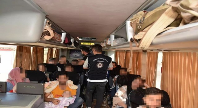 Erzincanda 3 kaçak göçmen yakalandı