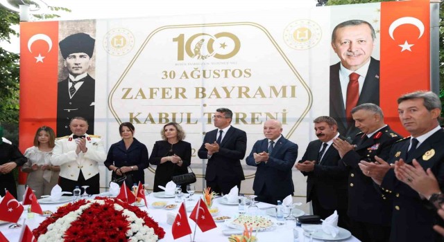Erzurumda 30 Ağustos kabul töreni