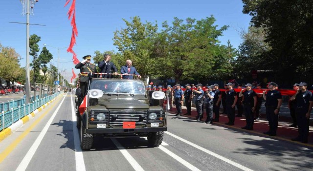 Erzurumda 30 Ağustos Zafer Bayramı coşkusu