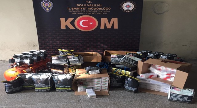 Evi kaçak sigara imalathanesine çevirmişler