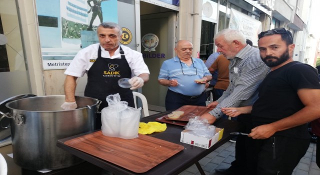 EYBİLDERden aşure ikramı